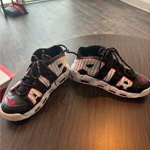 Men’s Black and White Sneakers